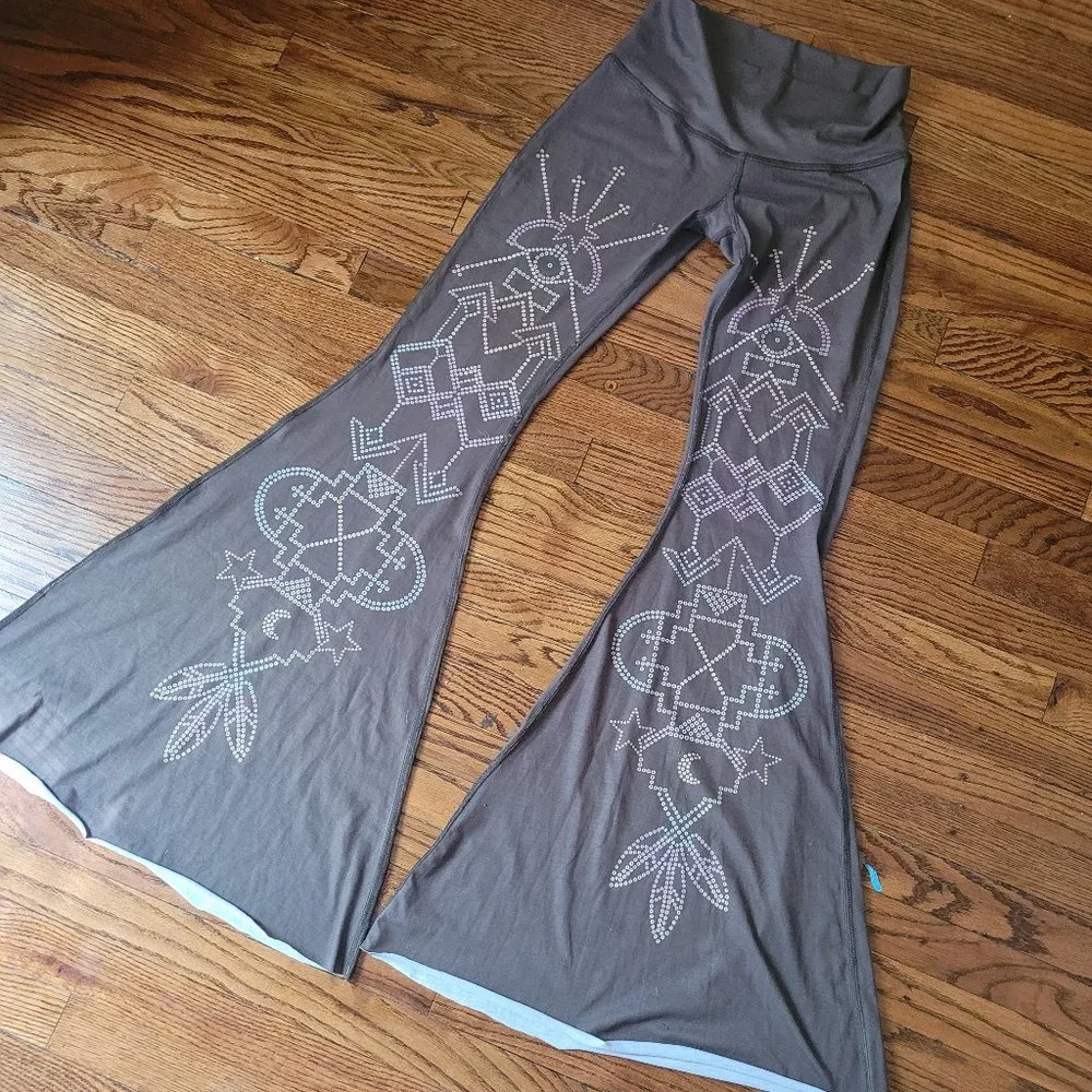 Teeki bell bottoms - Picture 1 of 1